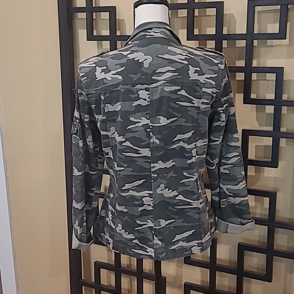 Camo Jacket - Picture 4 of 8